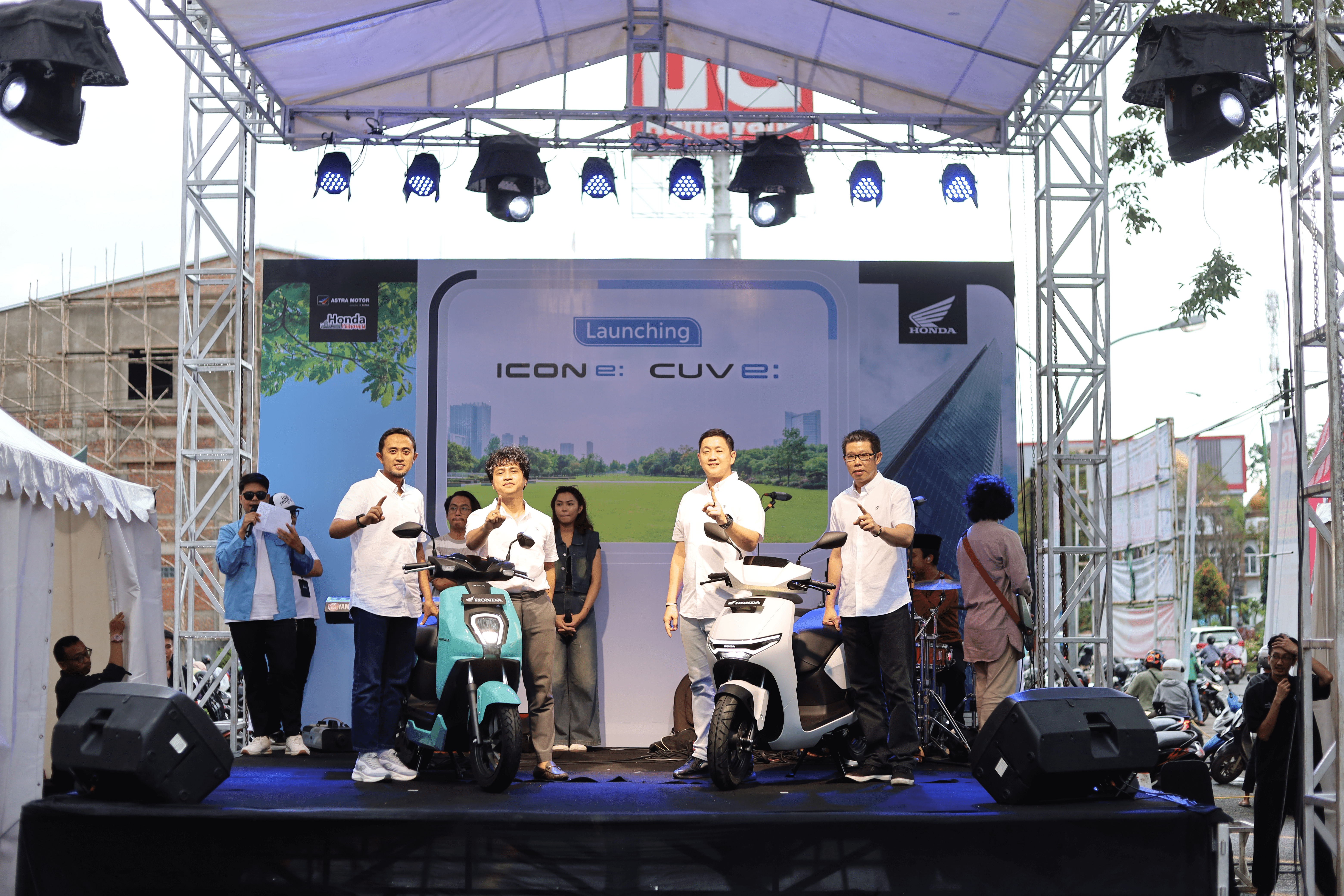 Honda Icon e: dan CUV e: Resmi Mengaspal di Kota Tepian